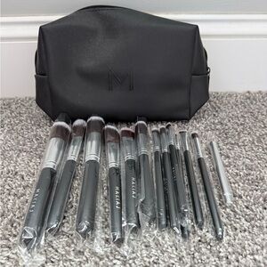 Black Makeup Brush Set with Case